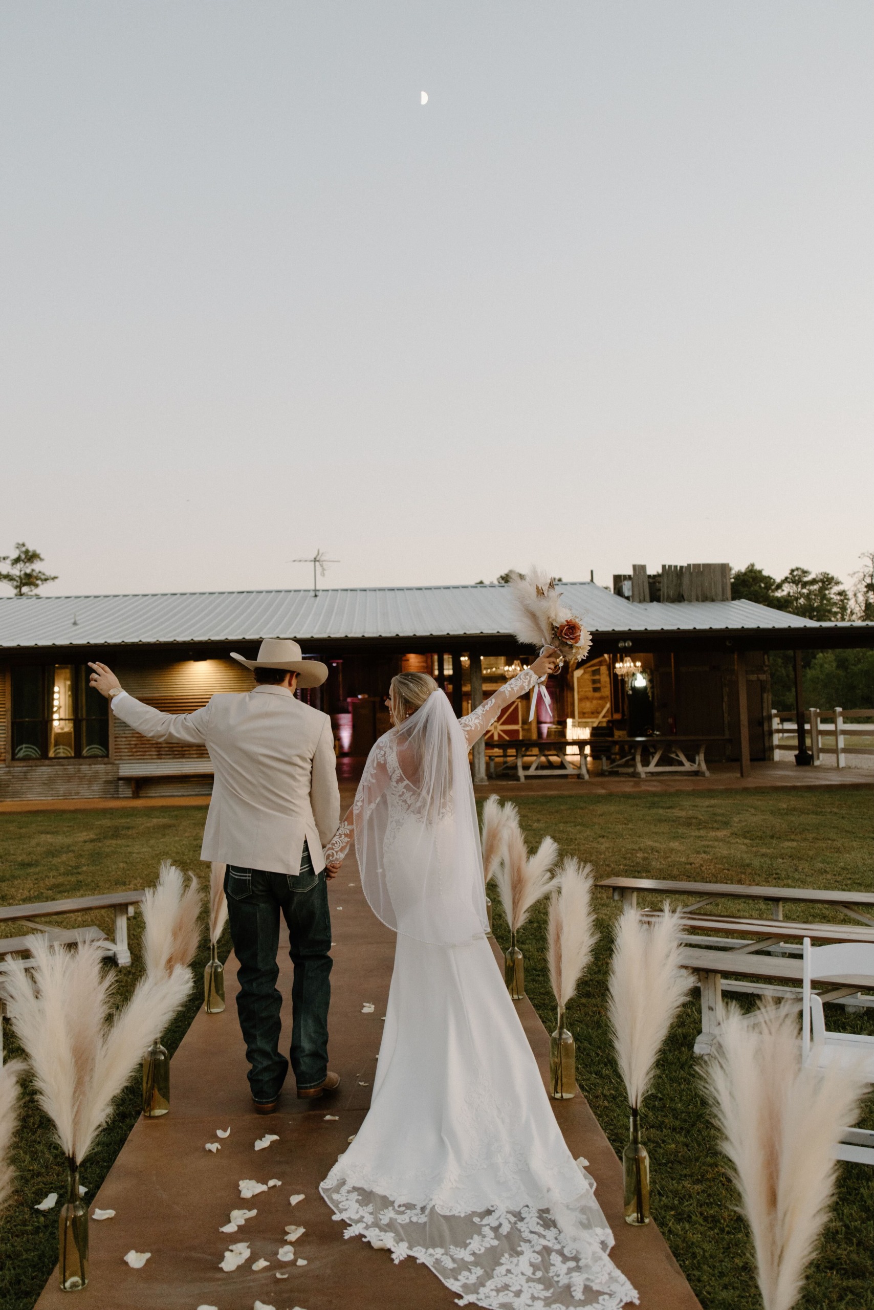 The Barn at Four Pines Ranch Texas Wedding Venue All-Inclusive